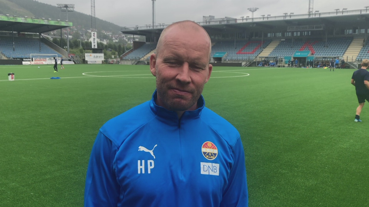 Henrik foran Viking-kampen